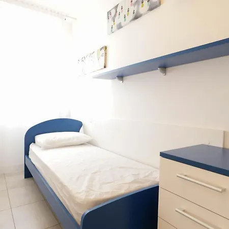 Laguna Park Apartment