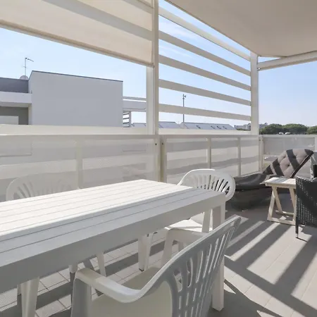 Laguna Park Apartment