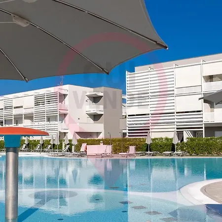 Laguna Park Apartment *